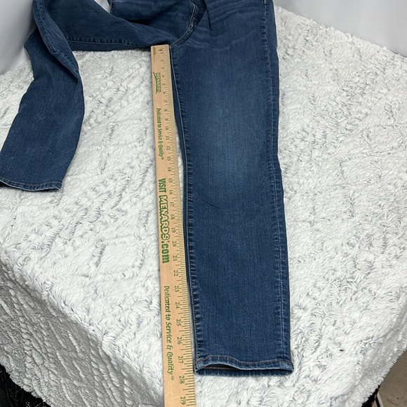 Madewell Curvy High Rise Skinny Jeans in medium wash size 30 - Picture 7 of 12